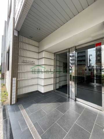 エントランス　PREMIUM　CUBE　G　駒澤大学