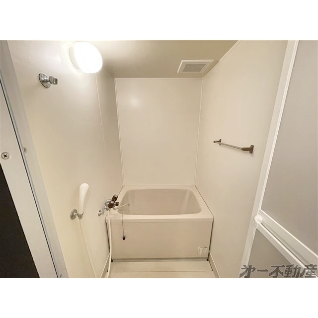 バス・シャワールーム　バスルーム