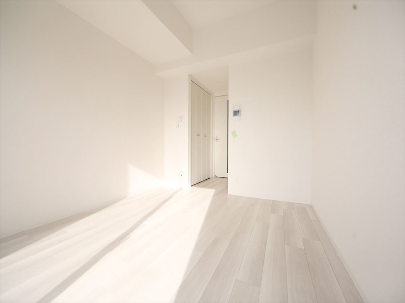 居室・リビング　洋室7.8帖　クローゼット付（収納充実してます）