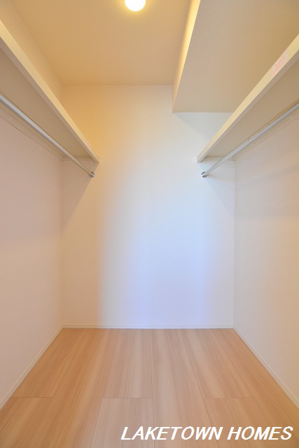 収納　洋室のウォークインクローゼットです。