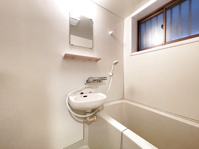 バス・シャワールーム　【参考画像】他のお部屋の画像になります