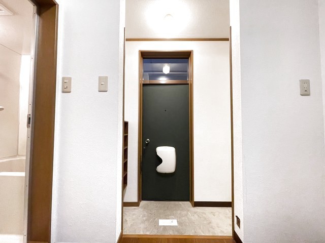 玄関　【参考画像】他のお部屋の画像になります
