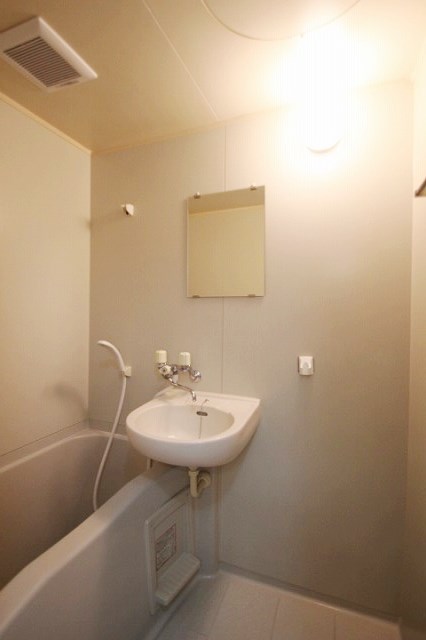 バス・シャワールーム　同物件別室