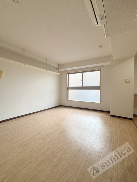 居室・リビング　日当たりのいいお部屋です♪