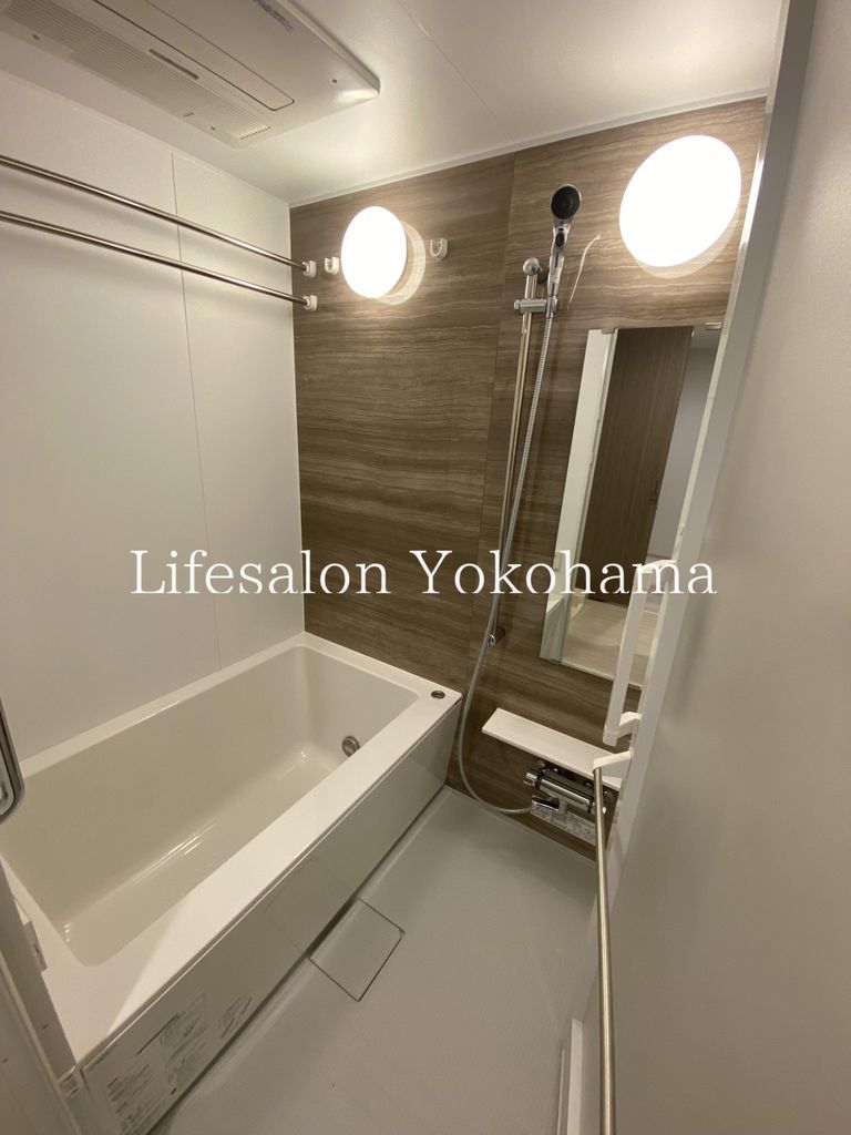 バス・シャワールーム　洗面