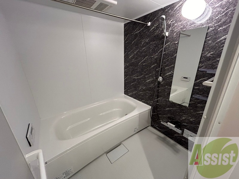 バス・シャワールーム　お風呂になります。一日の疲れを癒してくださいね。