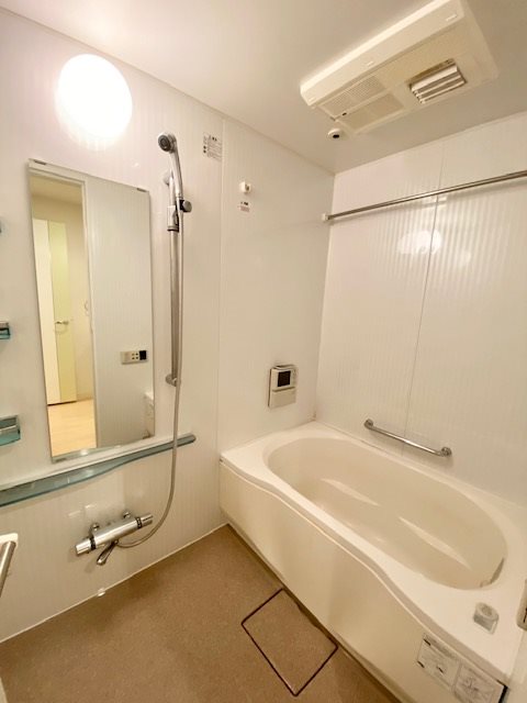 バス・シャワールーム　追焚機能浴室乾燥機付バス