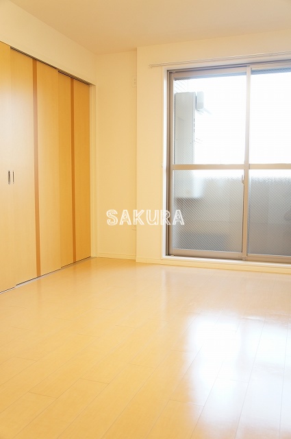 居室・リビング　こちらのリビングで趣味の時間をお楽しみください♪