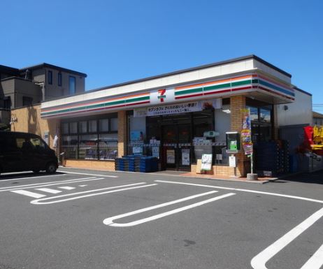 コンビニ　セブンイレブン 藤沢片瀬5丁目店（コンビニ）まで400m