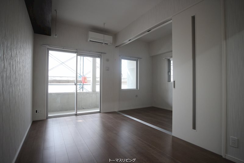 居室・リビング　※反転間取り※