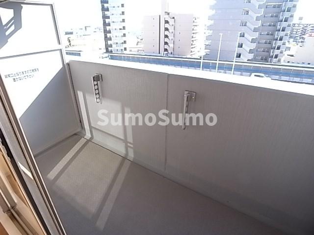 バルコニー　開放的で明るい空間を演出してくれるバルコニーです