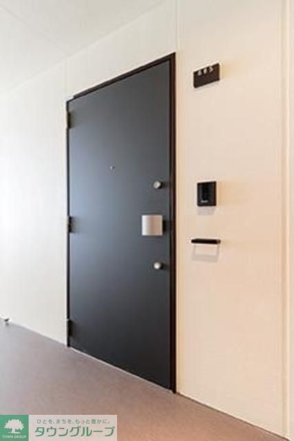 玄関　※写真は同タイプ住戸です。