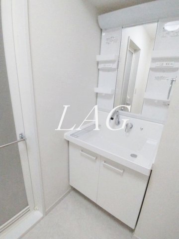 洗面設備　独立洗面台です。