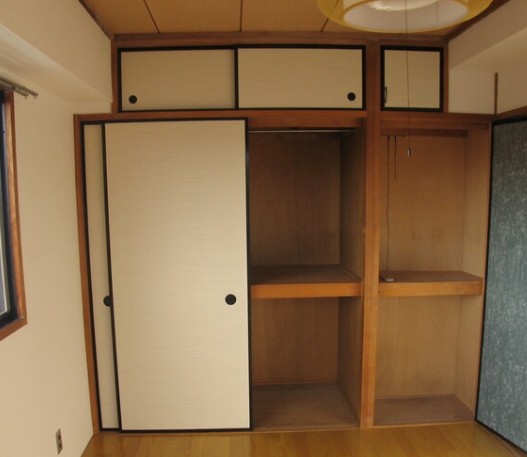 収納　写真は同タイプ住居です。