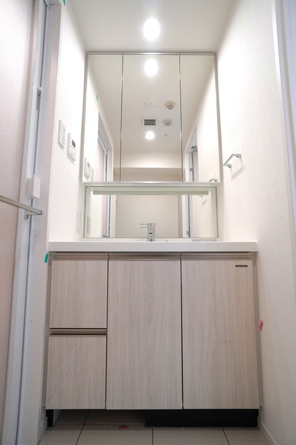 洗面設備　※写真は同タイプ住戸です。