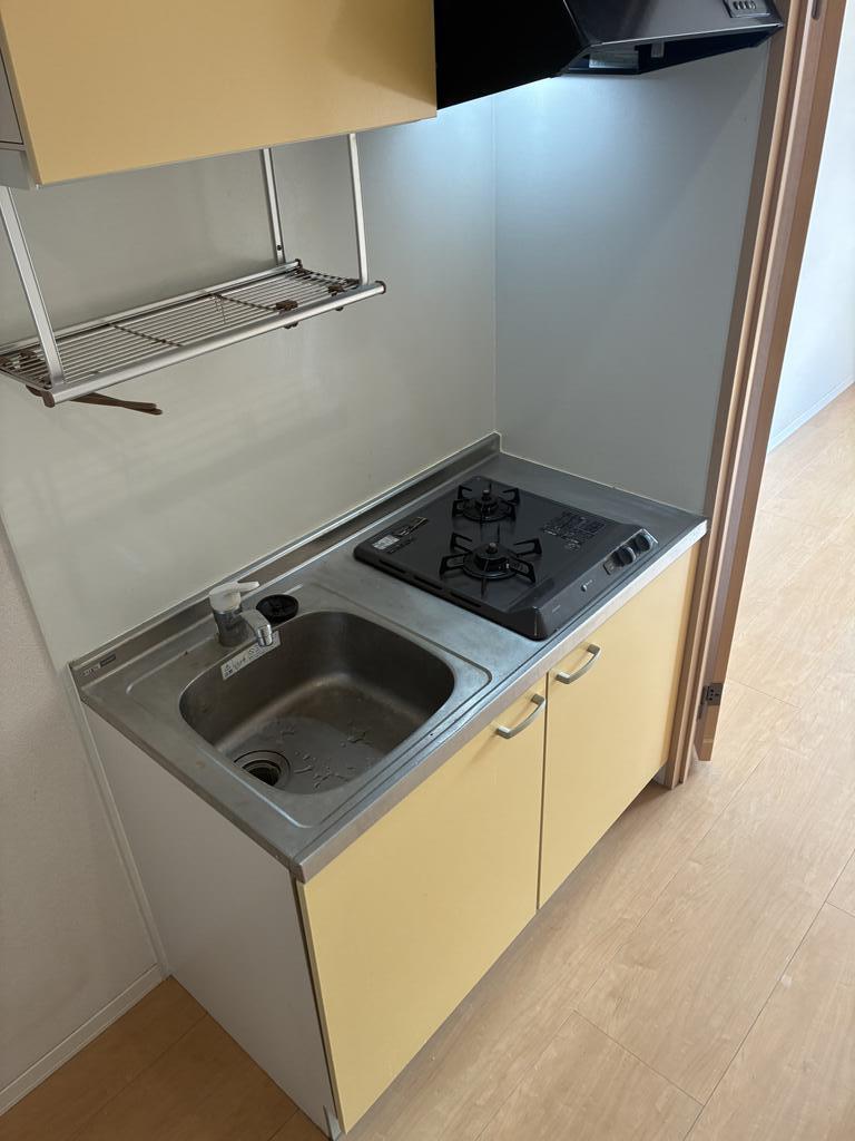 キッチン　2コンロのシステムキッチン