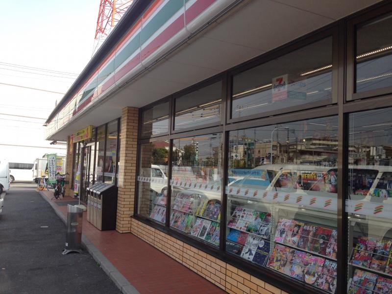 コンビニ　セブンイレブン 足立江北橋東店（コンビニ）まで492m