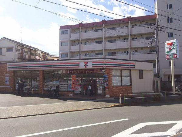 コンビニ　セブンイレブン（コンビニ）まで198m