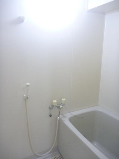 バス・シャワールーム　日々の疲れを癒すお風呂です♪