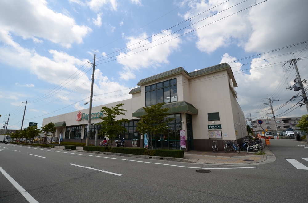スーパー　ピーコックストア宝塚中山店（スーパー）まで498m