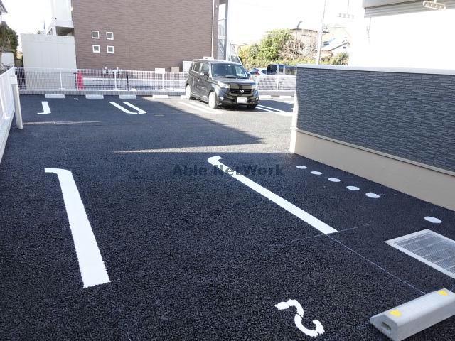 駐車場　駐車場