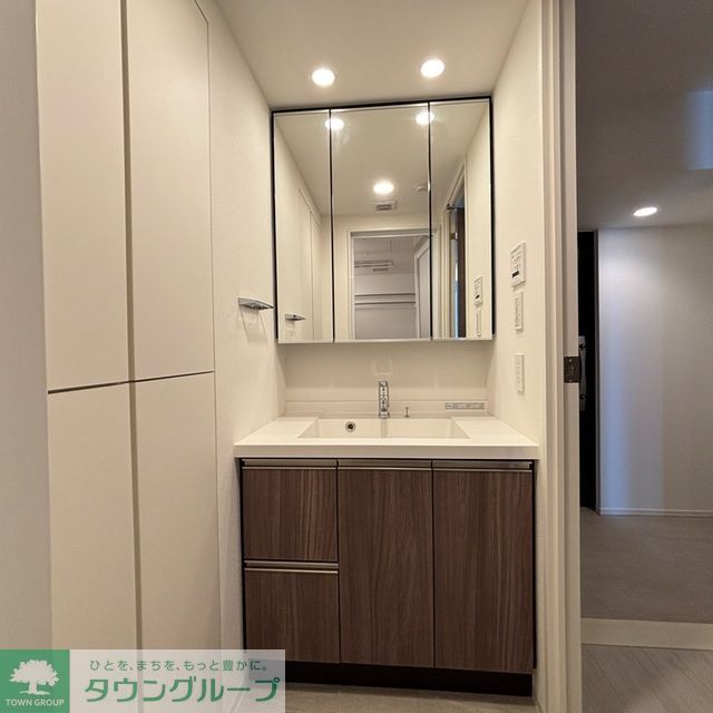 洗面設備　※写真は同タイプ住戸です。