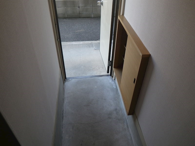 玄関　玄関　※別号室参考写真