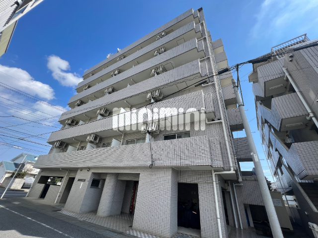 建物外観　エレベータ付きの本庄駅近くのマンション