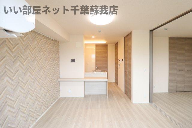 居室・リビング　こちらのリビングで趣味の時間をお楽しみください