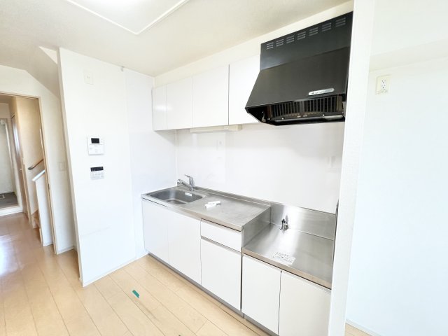キッチン　※別部屋参考写真