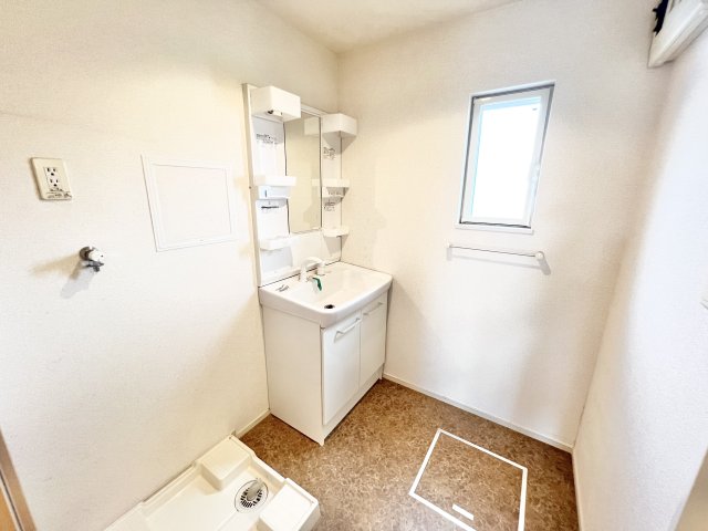 洗面設備　※別部屋参考写真