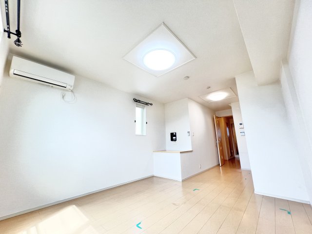 居室・リビング　※別部屋参考写真