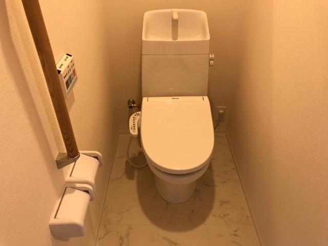 トイレ　シャワー付トイレ