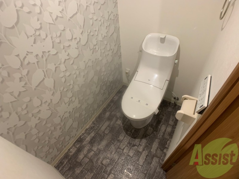 トイレ　こちらはトイレです。清潔感があり、安心して使用できます。