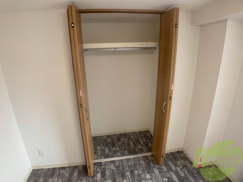 収納　寝室の収納です。部屋がすっきり片付きます。