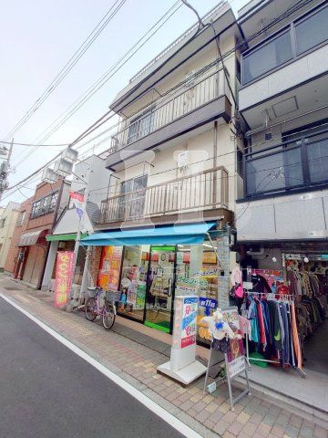 建物外観　外観は落ち着いています