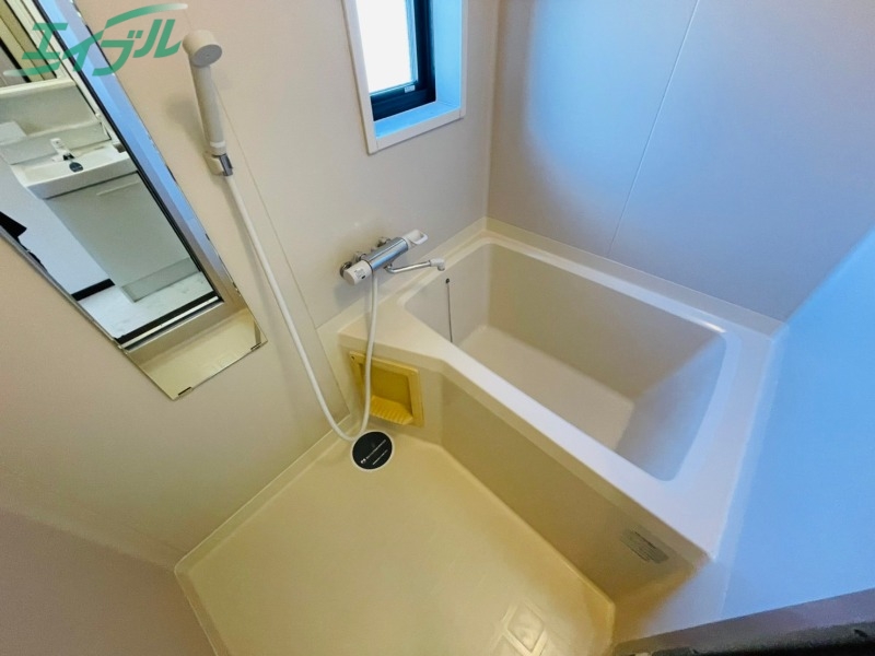 バス・シャワールーム　同タイプ部屋写真です。