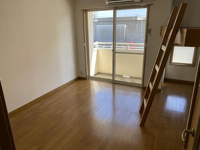 居室・リビング　※現況優先