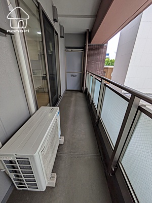 バルコニー　広いバルコニーです