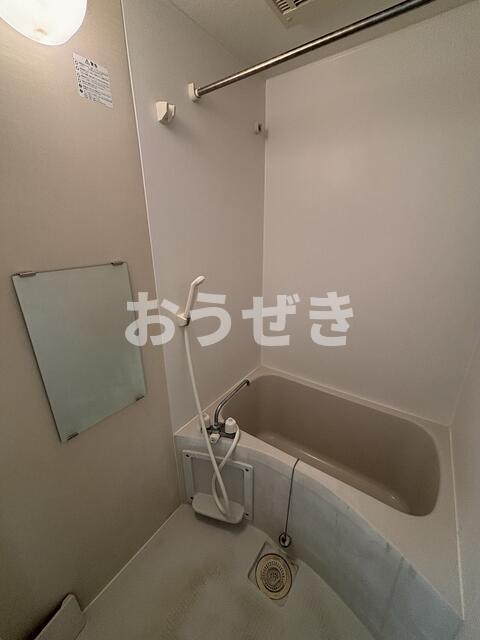 バス・シャワールーム　?