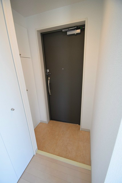玄関　シューズボックスあります
