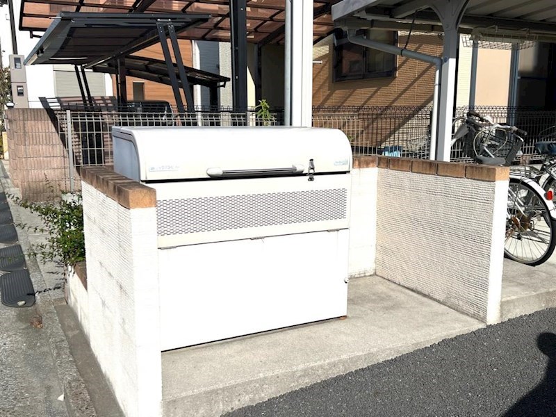 その他　敷地内ごみ置き場