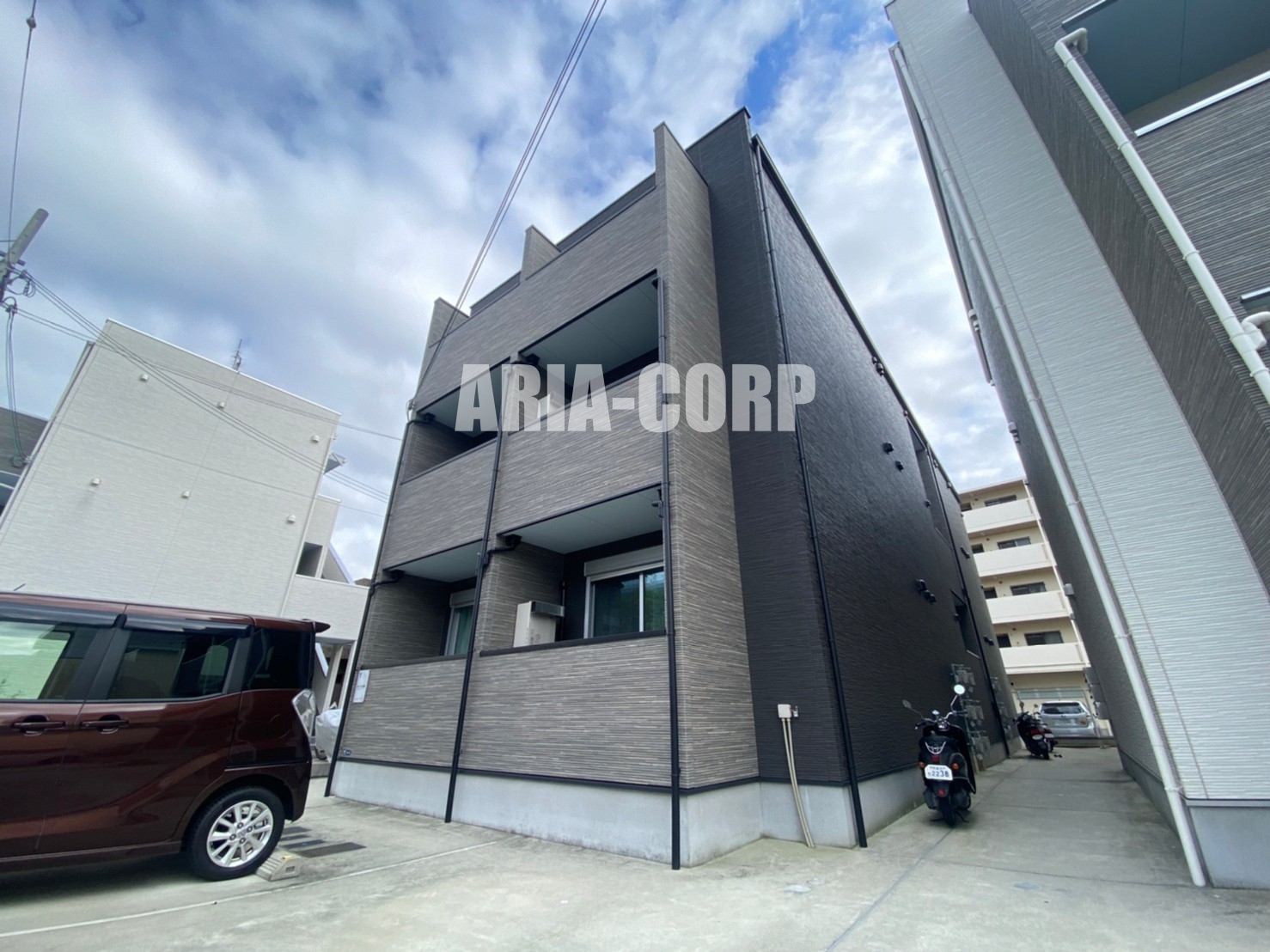 建物外観　2018年完成、大手ハウスメーカー施工デザイナーズアパート！