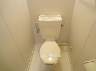 トイレ　参考写真掲載。