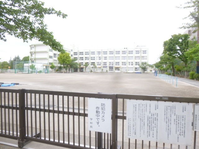 小学校　江戸川区立篠崎第四小学校（小学校）まで549m