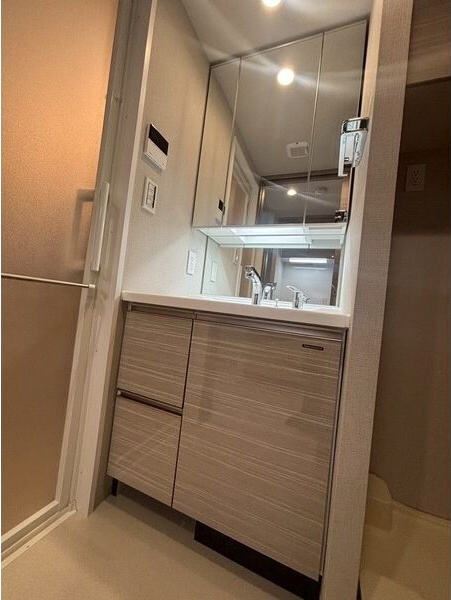 洗面設備　※写真は同タイプ居室のものです