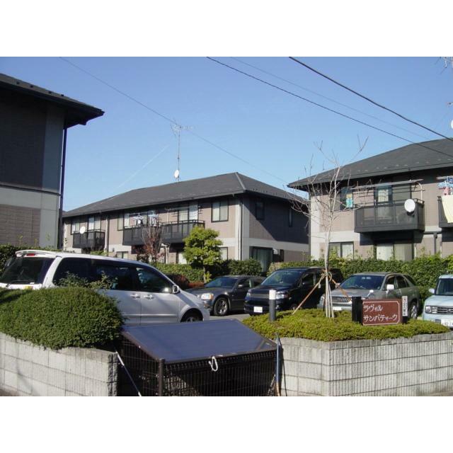 ラヴィル・サンパティークの居間写真