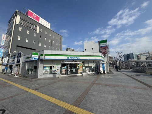 コンビニ　ファミリーマート 一宮東口店（コンビニ）まで347m