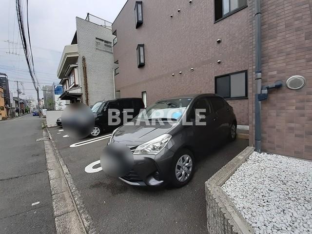 駐車場　車をお持ちの方に嬉しい駐車場付きの物件です