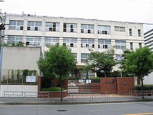 小学校　大阪市立新東三国小学校，（小学校）まで450m